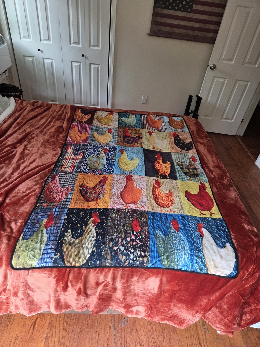 Colorful Chicken Patchwork Throw Quilt - Farmhouse Bedding